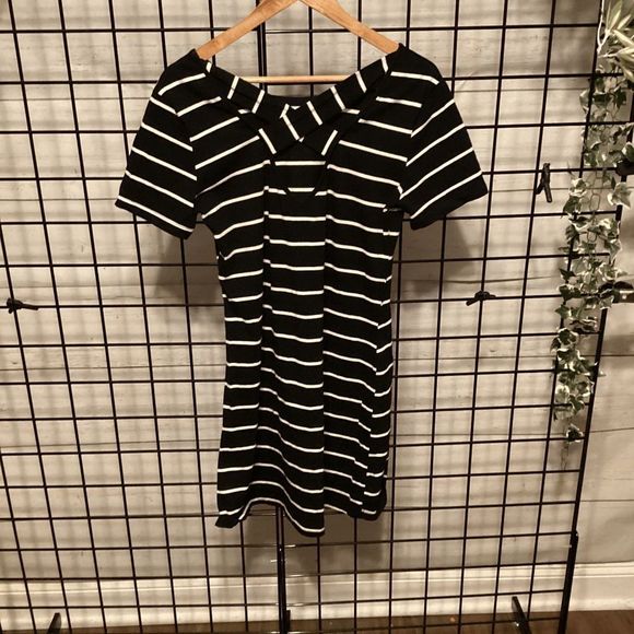 Feager Striped Dress B165 - Picture 2 of 2